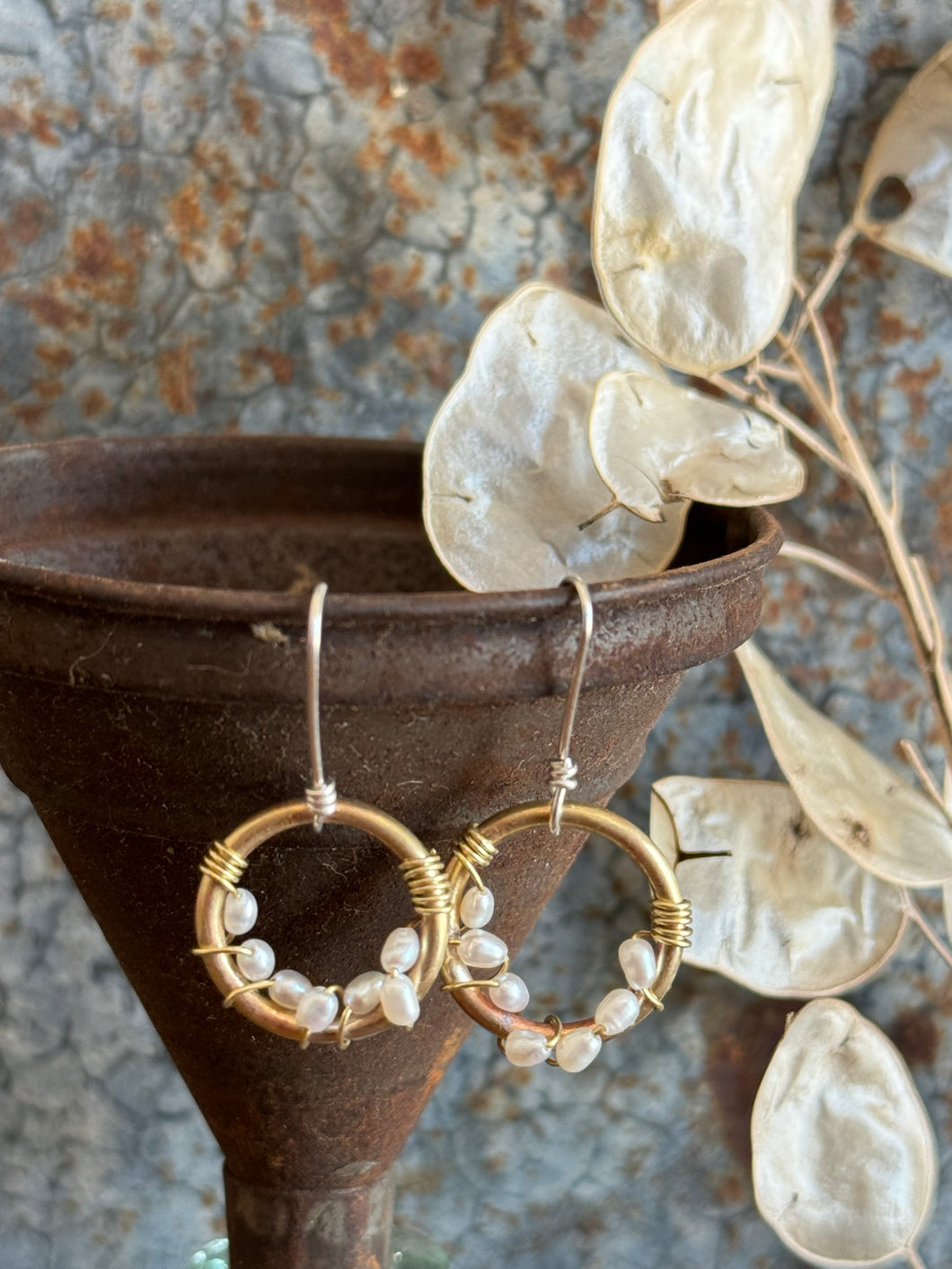 Brass Pearl Circle ~ Natural